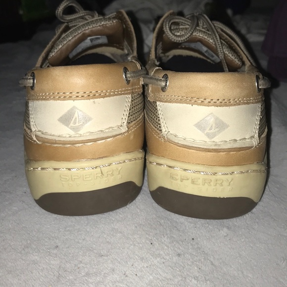 Size 9 Sperry top sides deck shoes